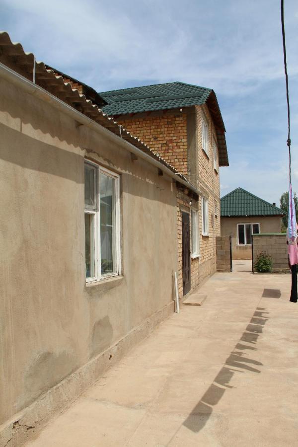 Guest House Semetei Bokonbayevo Esterno foto